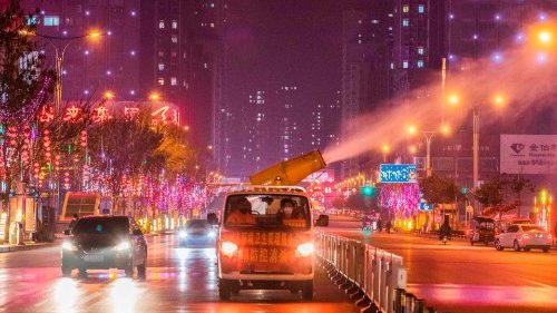 Coronavirus, almeno 18 mesi per il vaccino. L’Oms: investimenti per fermarlo