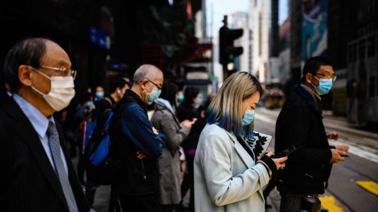 Mascherine ad Hong Kong per la prevenzione dal contagio del coronavirus
