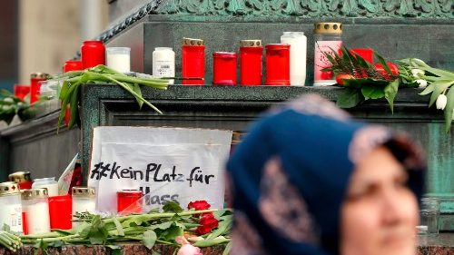 Christen in Hanau: „Unsere Welt steht Kopf“ 