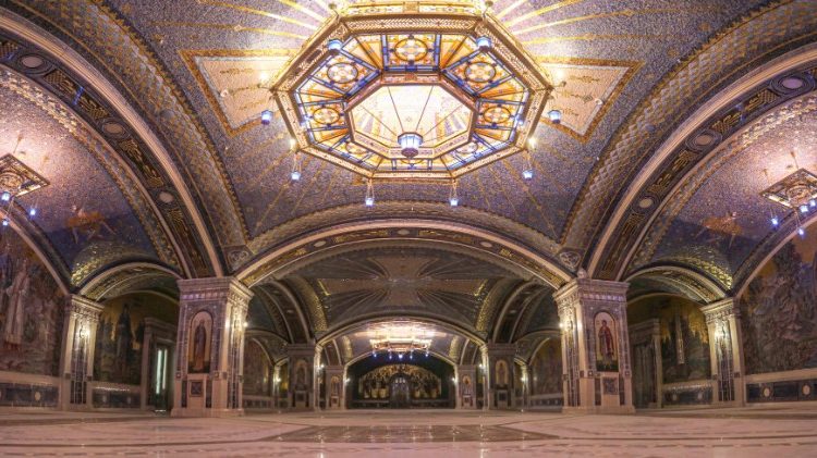 Das innere der Kirche des Sieges