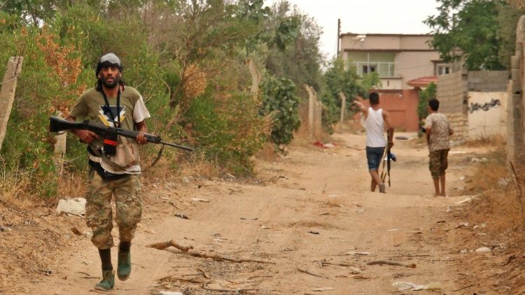 Continuano i combattimenti a sud di Tripoli (Photo by Afp)