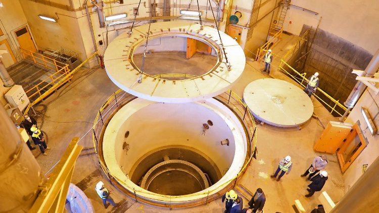 Iran, un reattore ad acqua