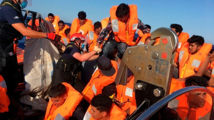 Migranten auf dem Mittelmeer