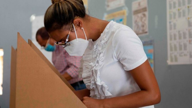 DOMINICAN REP-ELECTIONS-VOTE