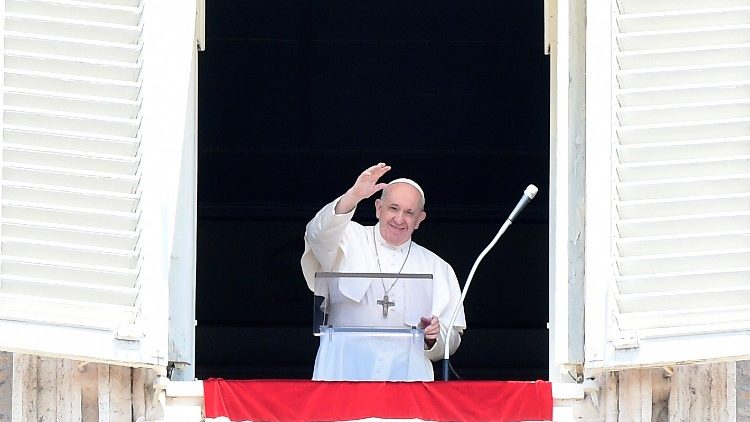 Папа падчас "Анёл Панскі"