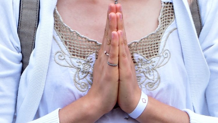 Abp Kondrusiewicz wezwał świat do modlitwy o pokój na Białorusi 