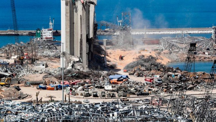 Líbano, Oriente Médio. Duas explosões em 4 de agosto devastaram Beirute, capital do País dos Cedros