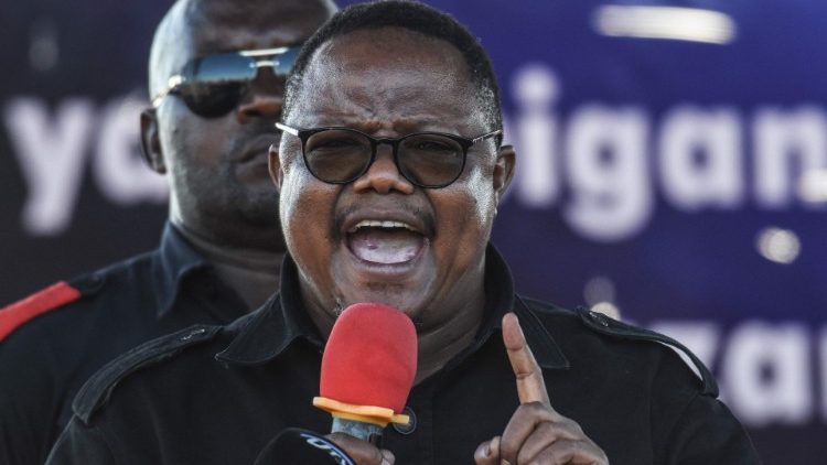 Watanzania wameonywa kwamba, wasitumie vigezo vya udini, ukabila na itikadi ya vyama vyao na badala yake wachague viongozi watakaowaletea maendeleo yao na ya taifa katika ujumla wake.