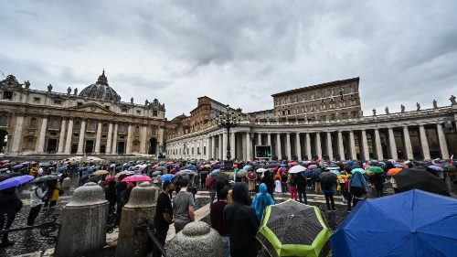 Cercanía del Papa a afectados por los incendios. Armenia y Azerbaiyán reanuden la tregua