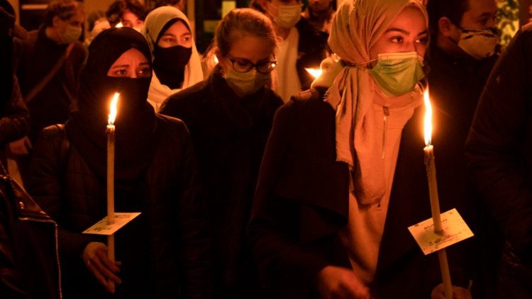 Gedenk-Vigil in Wien für die Opfer des Terrorattentats vom Montag