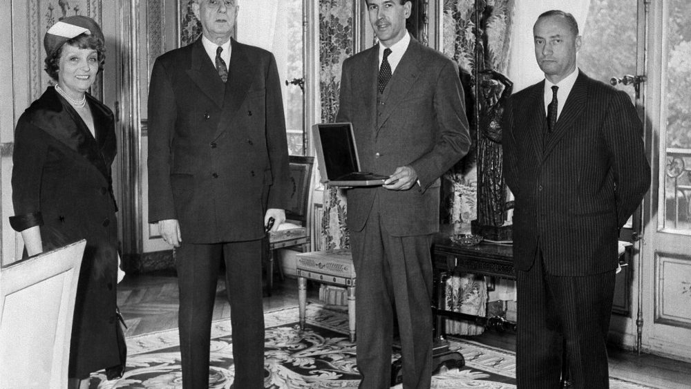 Valéry Giscard d'Estaing, ministre des Finances avec le général De Gaulle le 7 juillet 1962 à l'Élysée