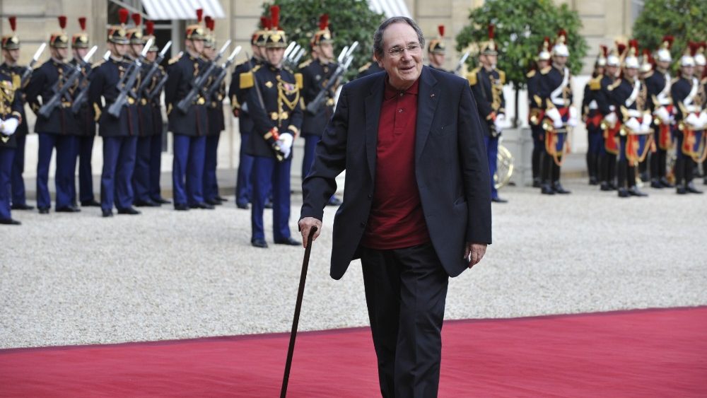Robert Hossein en 2008 à l'Élysée pour la réception de Benoît XVI à Paris.