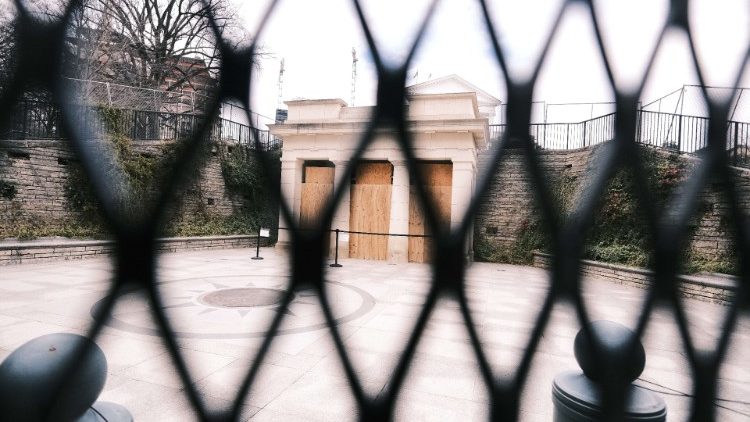 Die Sicherheitsmaßnahmen wurden im gesamten Land spürbar verschärft