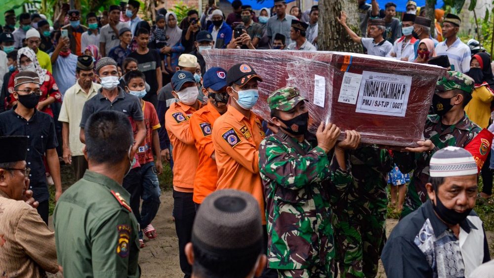 Terremoto en Indonesia.