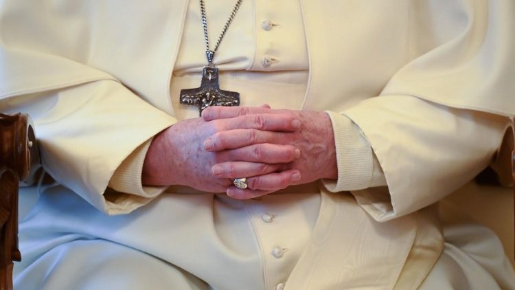 Papst Franziskus im Gebet