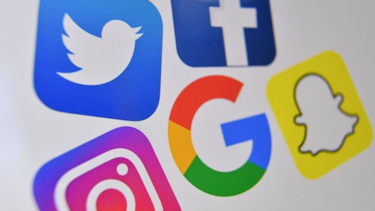 I social media, nuovo continente digitale da abitare con stile cristiano