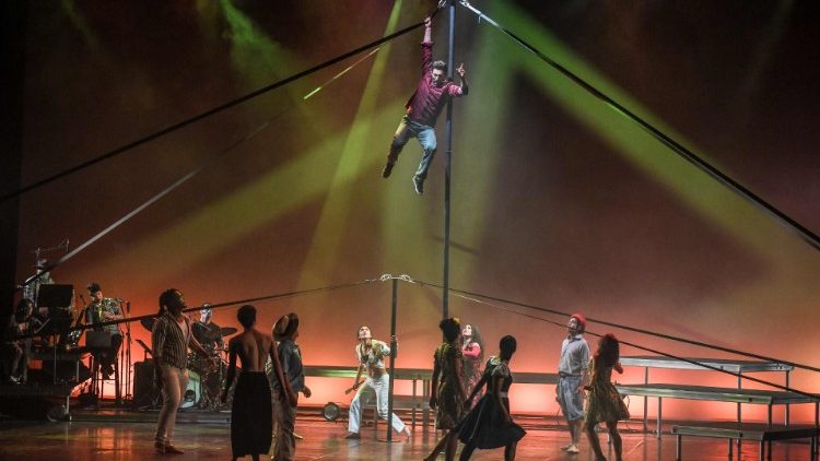 Kard. Tuskson do artystów cyrkowych: ludzie potrzebują balsamu uśmiechu