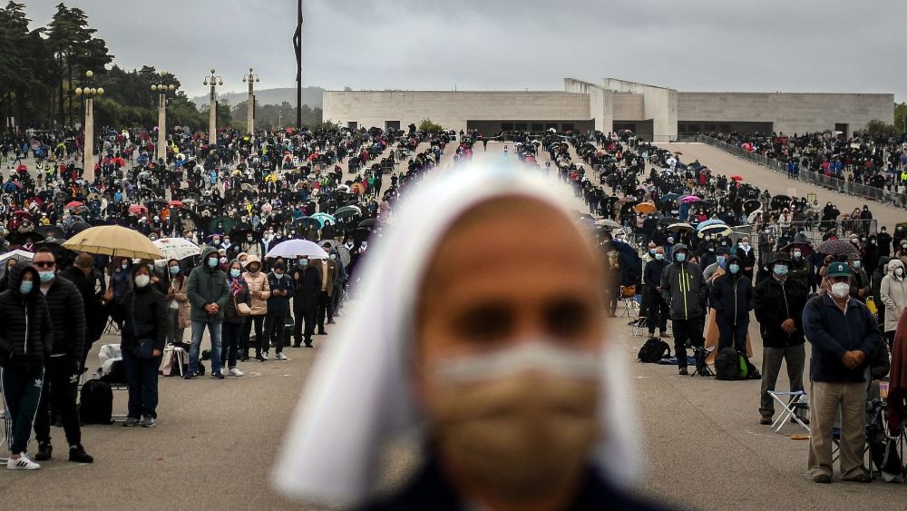Religiosa participa da Peregrinação Aniversária em Fátima