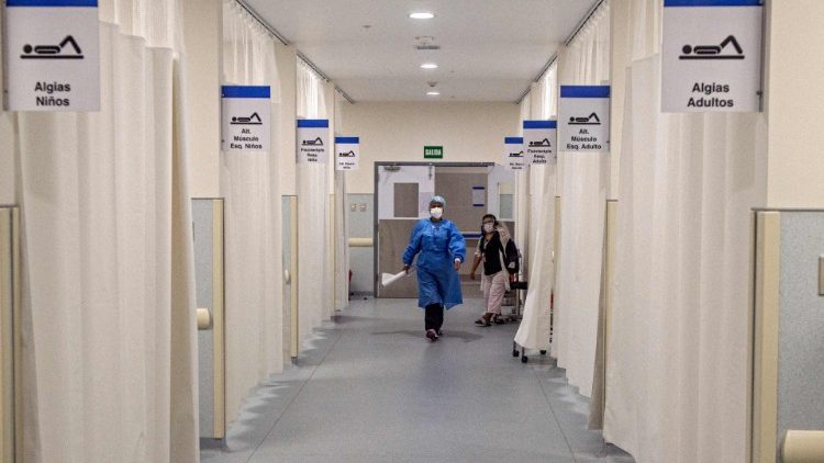 “Obrigado porque neste tempo vocês praticaram de forma especial a medicina a partir da ciência mas com o coração”, disse Dom Ulloa, 