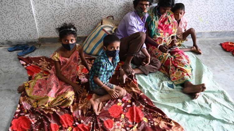 Kościół w Indiach wspiera ludność w walce z pandemią