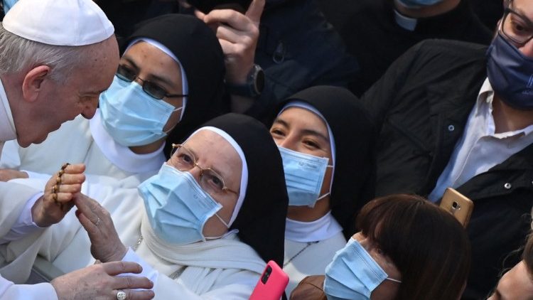 Allmänna audiensen på innegården San Damaso i Vatikanen 25 maj 2021