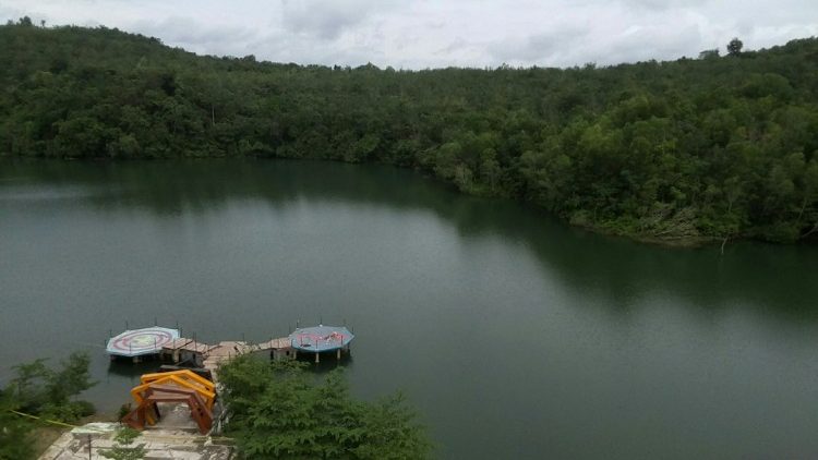 இந்தோனேசிய Kandi ஏரி