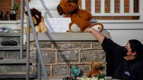 Bispos definem como "atroz" o ocorrido com 215 crianças indígenas em instituição católica no Canadá