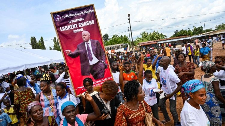 À Mama, le village natal de Laurent Gbagbo, des partisans de l'ancien président attendent son retour - le 13 juin 2021. 