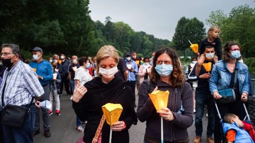 Sanctuaire de Lourdes: incendie aux chapelles de lumière