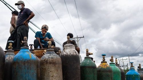 Ferite e timori del Myanmar 6 mesi dopo il colpo di Stato