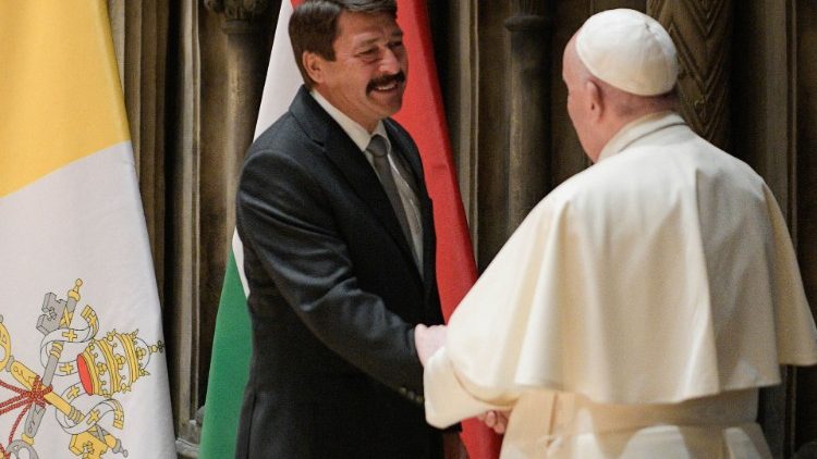 Ferenc pápa Áder János köztársasági elnökkel a Szépművészeti Múzeumban