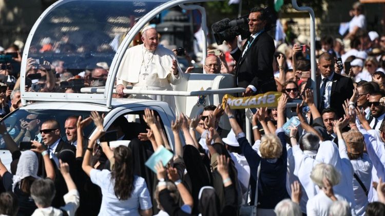 ĐTC chủ tế Thánh lễ kết thúc Đại hội Thánh Thể lần thứ 52 tại Budapest