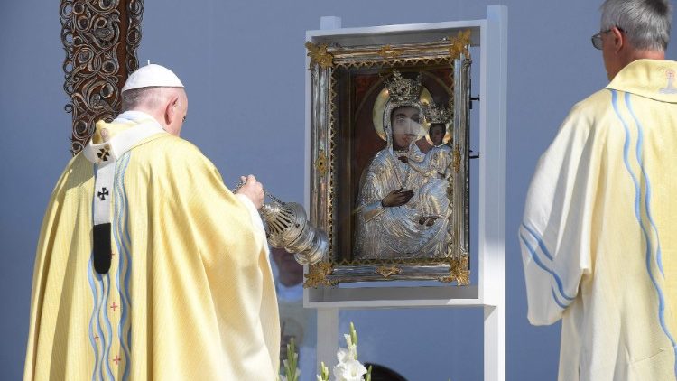 ĐTC chủ tế Thánh lễ kết thúc Đại hội Thánh Thể lần thứ 52 tại Budapest