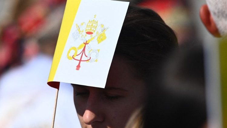 Acolhida ao Papa Francisco no Aeroporto de Bratislava