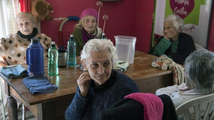 A emergência sanitária causou repercussões muito sérias sobre as pessoas mais frágeis e vulneráveis