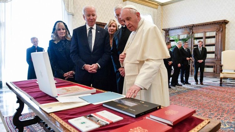 Präsident Bidens Audienz bei Papst Franziskus