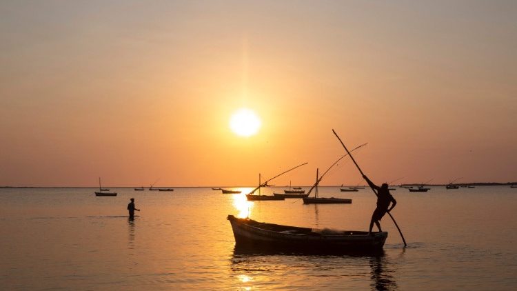 Waamini wanaitwa na kutumwa kuwa ni mashuhuda wa Habari Njema ya Wokovu