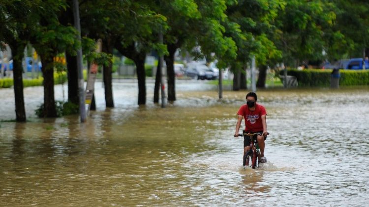 Malezja: Kościół przyłącza się do pomocy po ulewach