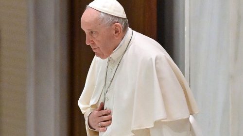 El Papa en la embajada rusa expresa su preocupación por la guerra en Ucrania