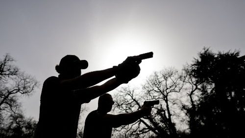 Papst: „Waffenkauf ist keine Lösung!“