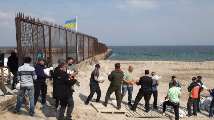 Bp Szyrokoradiuk dziękuje za międzynarodową solidarność z Ukrainą 