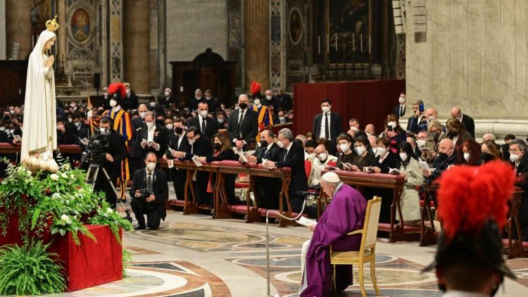 Papież poświęca Rosję i Ukrainę Niepokalanemu Sercu Maryi