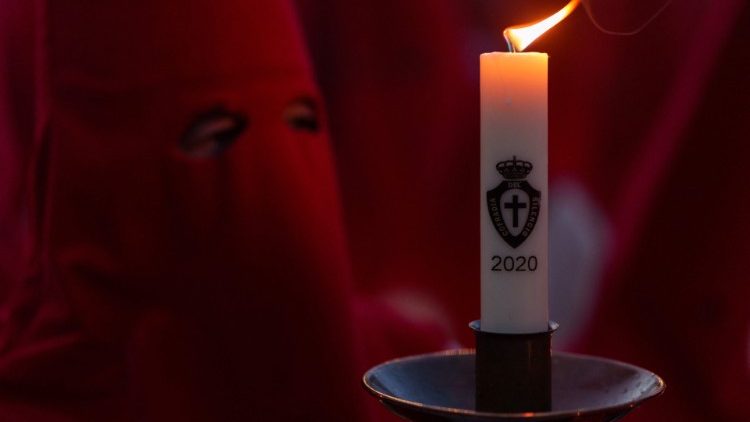 Yesu amekuja kuwasha moto wa imani, matumaini na mapendo.