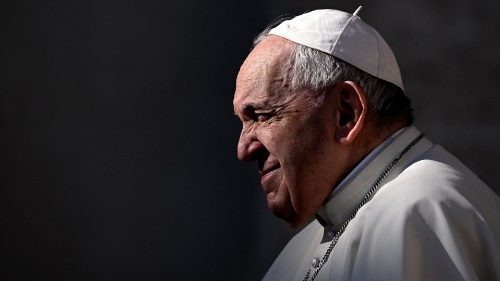 Францішак правядзе дыялог з людзьмі творчых прафесій