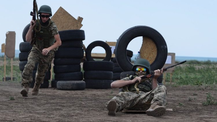 Mitglieder der Territorialverteidigung in Odessa am Mittwoch