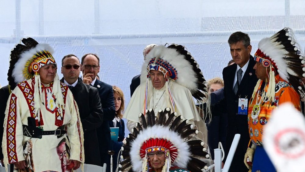 CANADA-VATICAN-RELIGION-POPE-INDIGENOUS