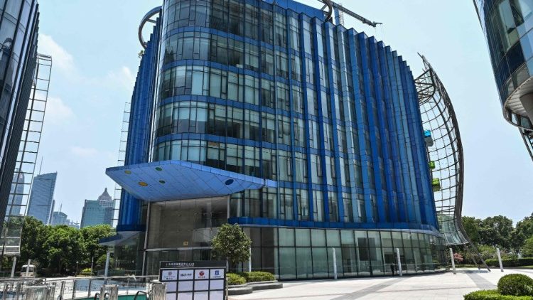 Utu na heshima ya mwanadamu vinapata chimbuko na asili yake kutoka kwa Mwenyezi Mungu na wala si katika vitu na fedha.