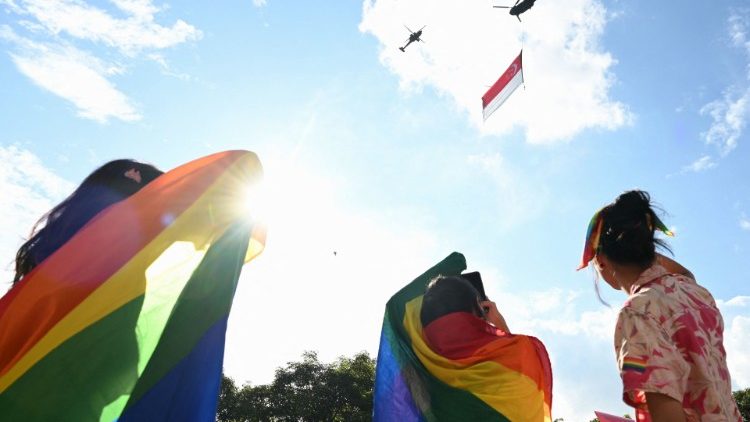 Menschen in Singapur demonstieren für Rechte von LGBTQ Menschen