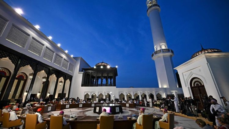 Z&aacute;ber zo stretnutia v mešite kr&aacute;ľovsk&eacute;ho pal&aacute;ca