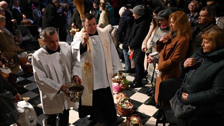 Easter liturgies in Ukraine